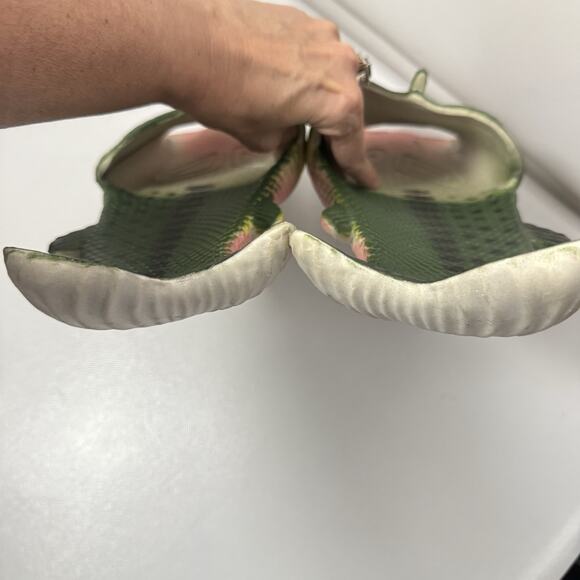 Rivers Edge Bass Fish Sandals Unisex Size 10- 10.5 Slides Outdoor Pool Gift - Picture 4 of 8